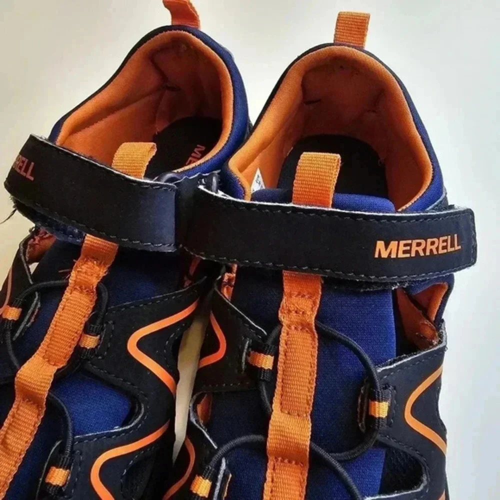 Merrell hydro big kid size 4‎ sandals